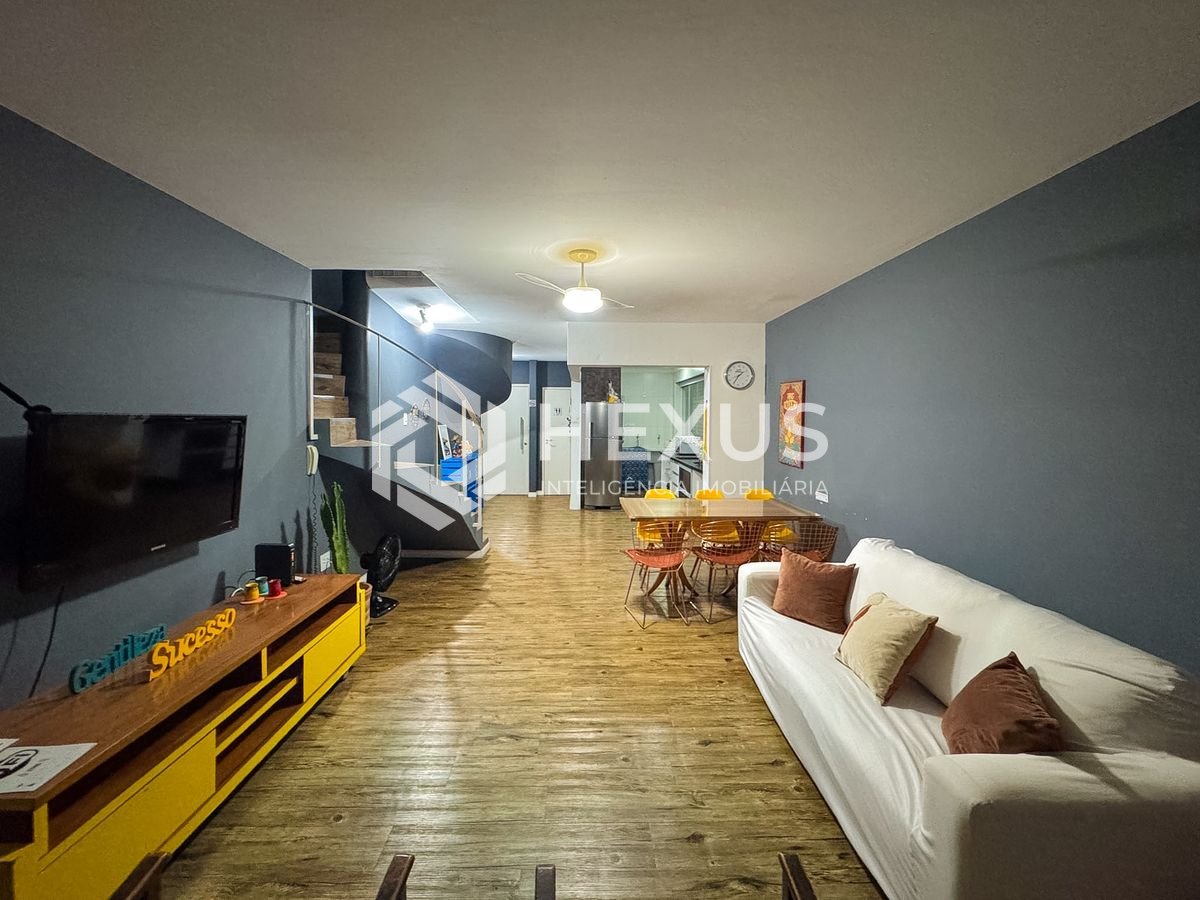 Apartamento Duplex a 150m da praia no Jardim Astúrias, Guarujá