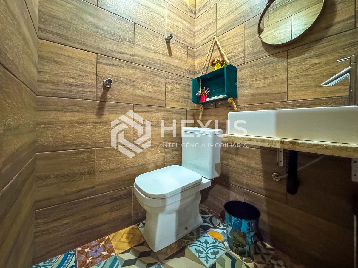 Foto 5 de Apartamento Duplex a 150m da praia no Jardim Astúrias, Guarujá