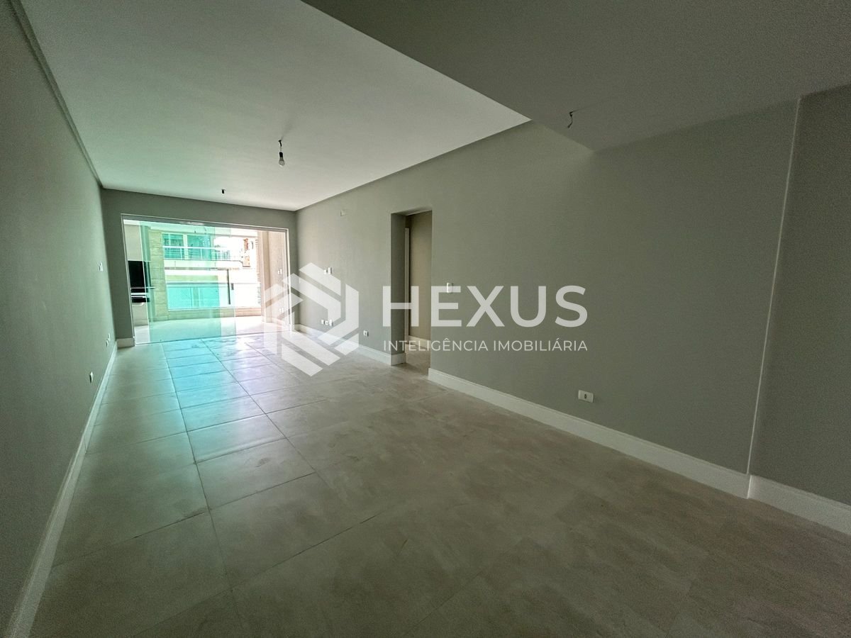 Foto 5 de Apartamento frente mar com varanda gourmet vista mar e lazer na região da Brunella na Enseada, Guarujá