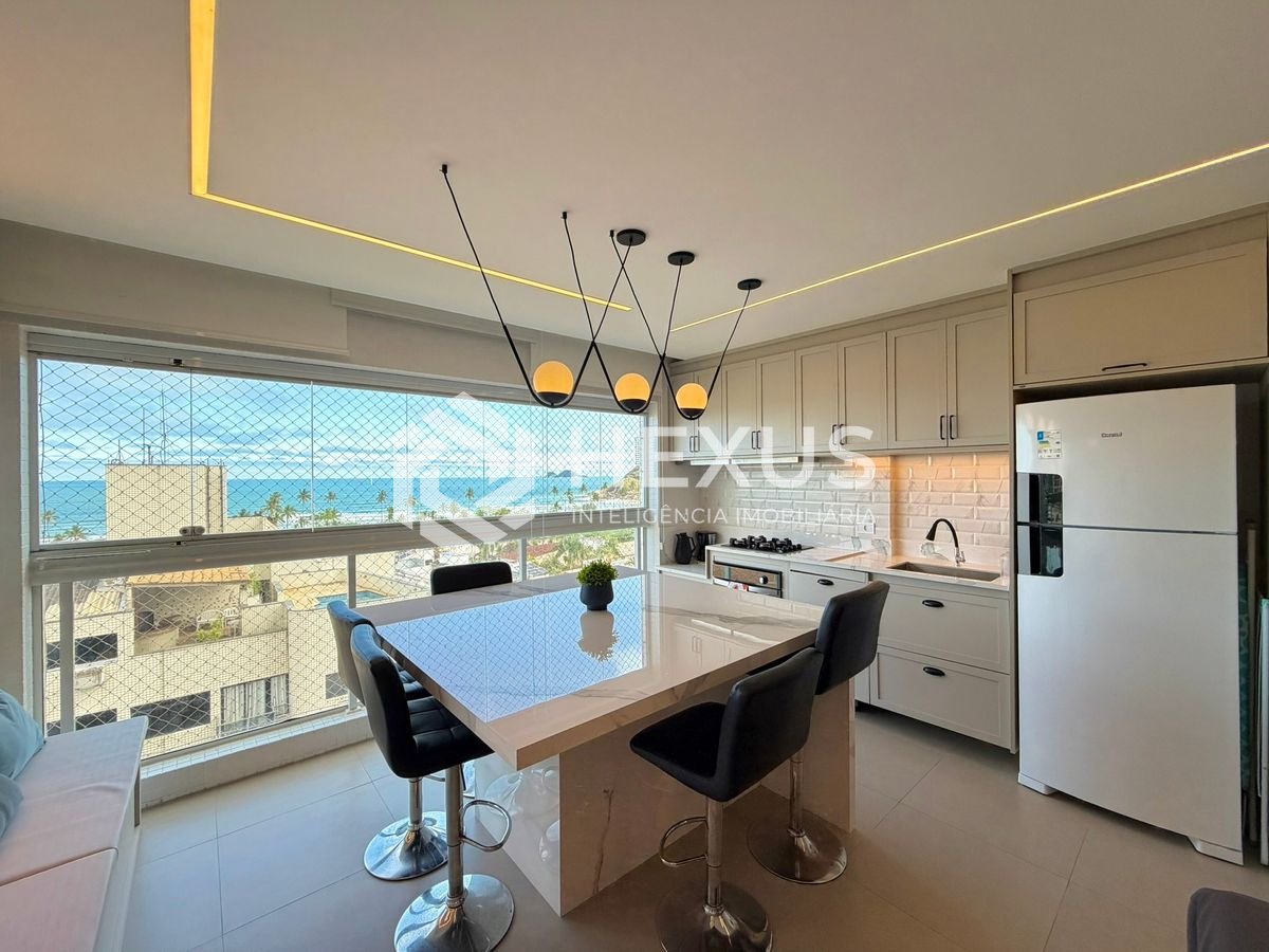 Foto 4 de Apartamento reformado com vista mar a 2 quadras da praia na Enseada, Guarujá