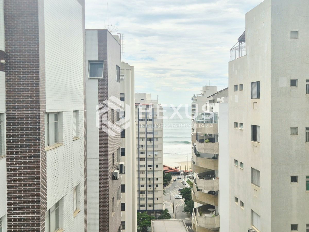 Foto 3 de Cobertura Linear com varanda gourmet vista mar e lazer a 500m da praia nas Pitangueiras, Guarujá