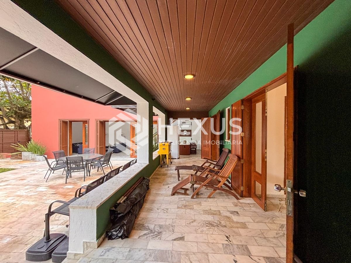 Foto 4 de Casa moderna com 6 suítes e lazer no Balneário Praia de Pernambuco, Guarujá, SP