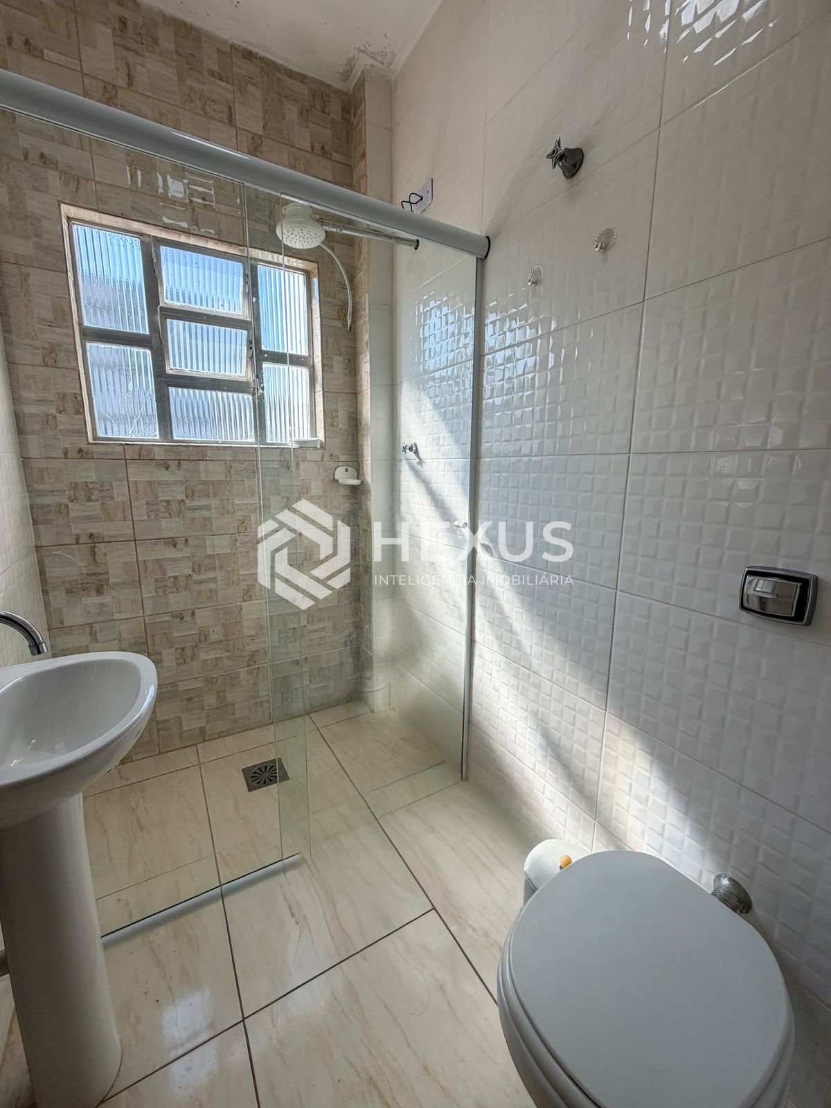 Foto 5 de Apartamento com lazer a 300m da praia no Jardim Praiano na Enseada, Guarujá