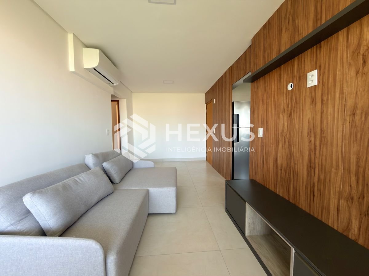 Foto 4 de Apartamento reformado com varanda gourmet a 500m da praia na Enseada, Guarujá