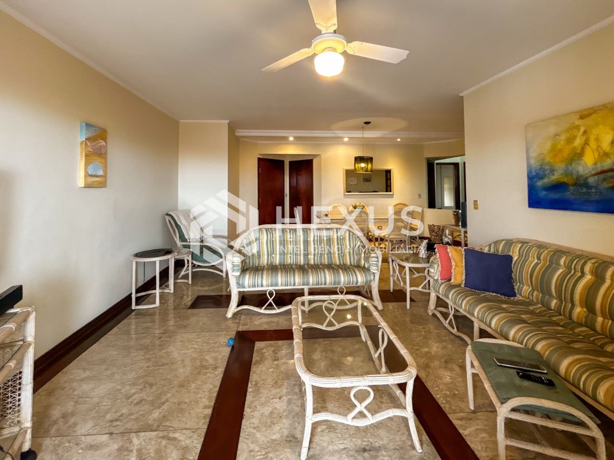 Foto 3 de Apartamento com varanda vista mar e lazer a 250m da praia na Enseada, Guarujá