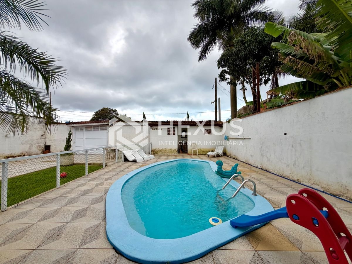 Casa na Enseada — foto 1