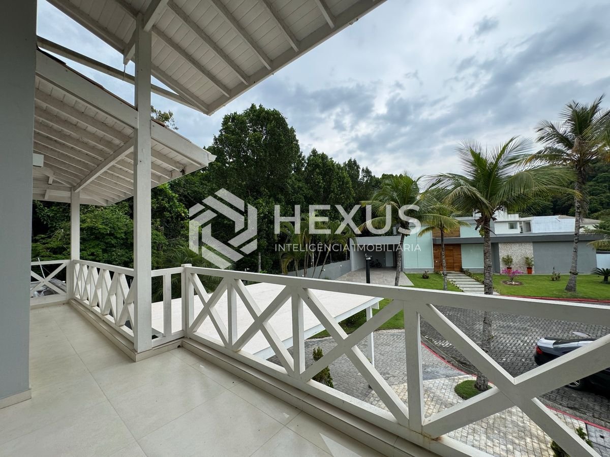 Foto 4 de Casa reformada com piscina e área gourmet no Jardim Pernambuco I, Guarujá