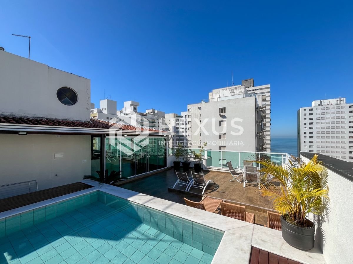 Foto 3 de Cobertura Duplex com varanda a 1 quadra da praia na região da Barra Funda nas Pitangueiras, Guarujá
