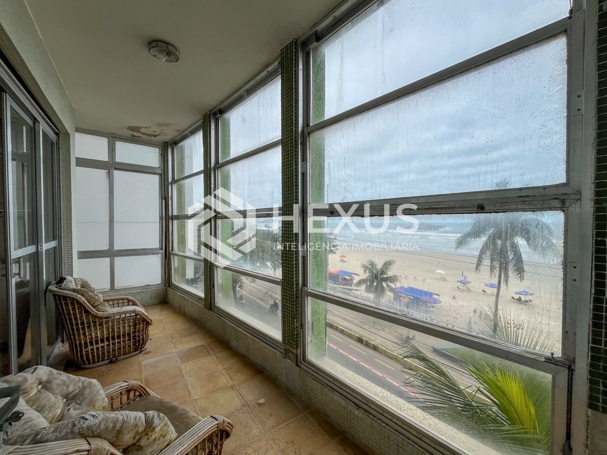 Foto 3 de Apartamento frente mar com varanda vista mar e lazer nas Pitangueiras, Guarujá