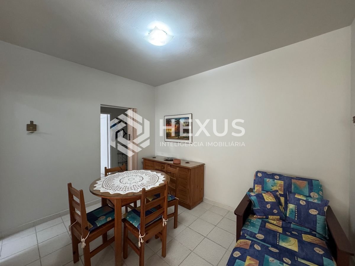 Foto 5 de Apartamento reformado com lazer a 200m da praia na Enseada, Guarujá