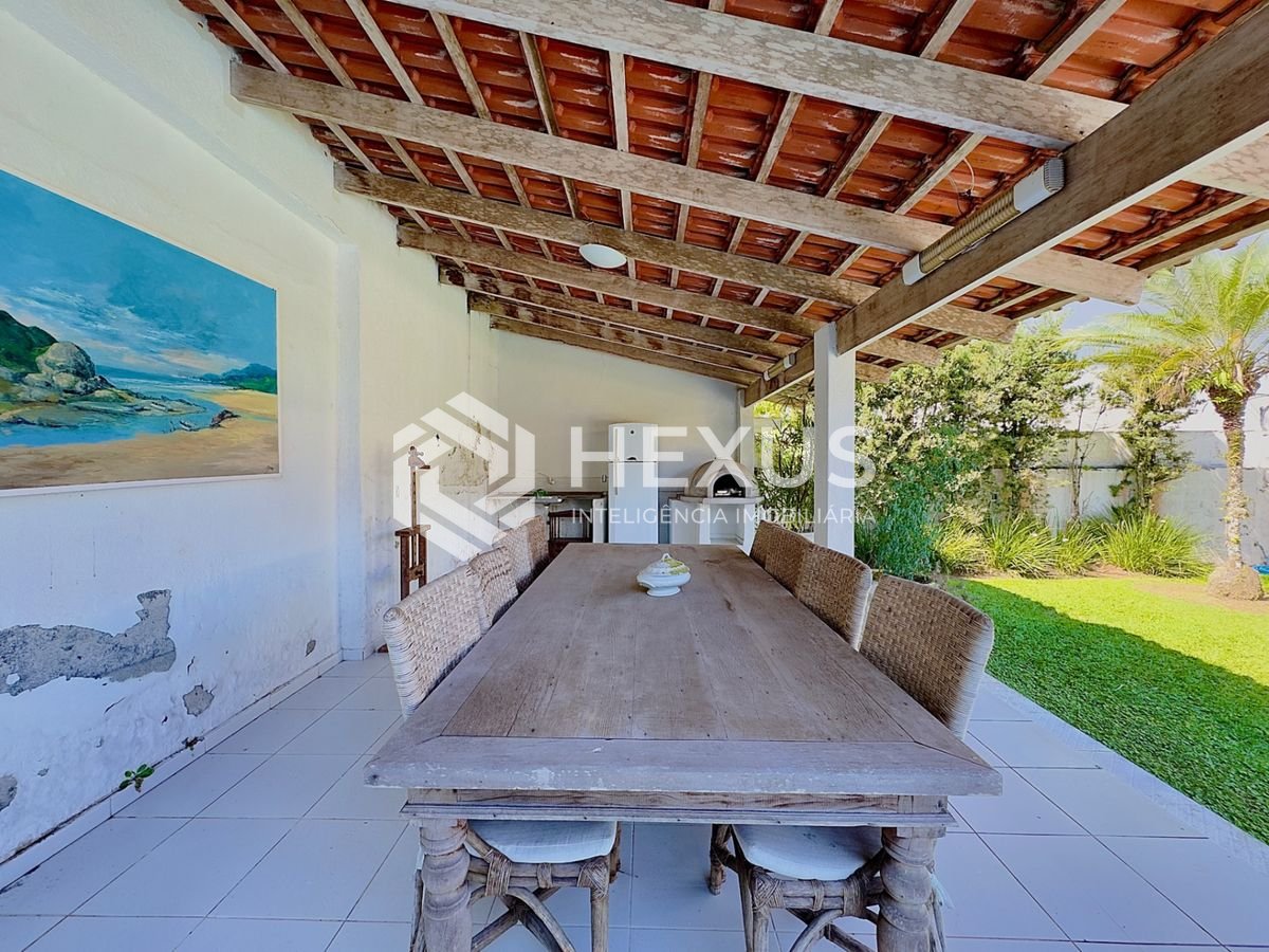 Foto 4 de Casa com piscina e área gourmet no Jardim Acapulco, Guarujá