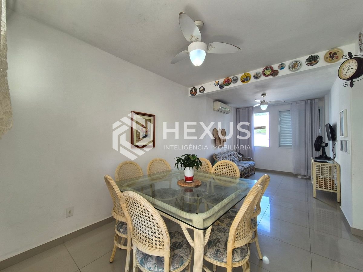 Foto 3 de Apartamento a 1 quadra da praia nas Pitangueiras, Guarujá