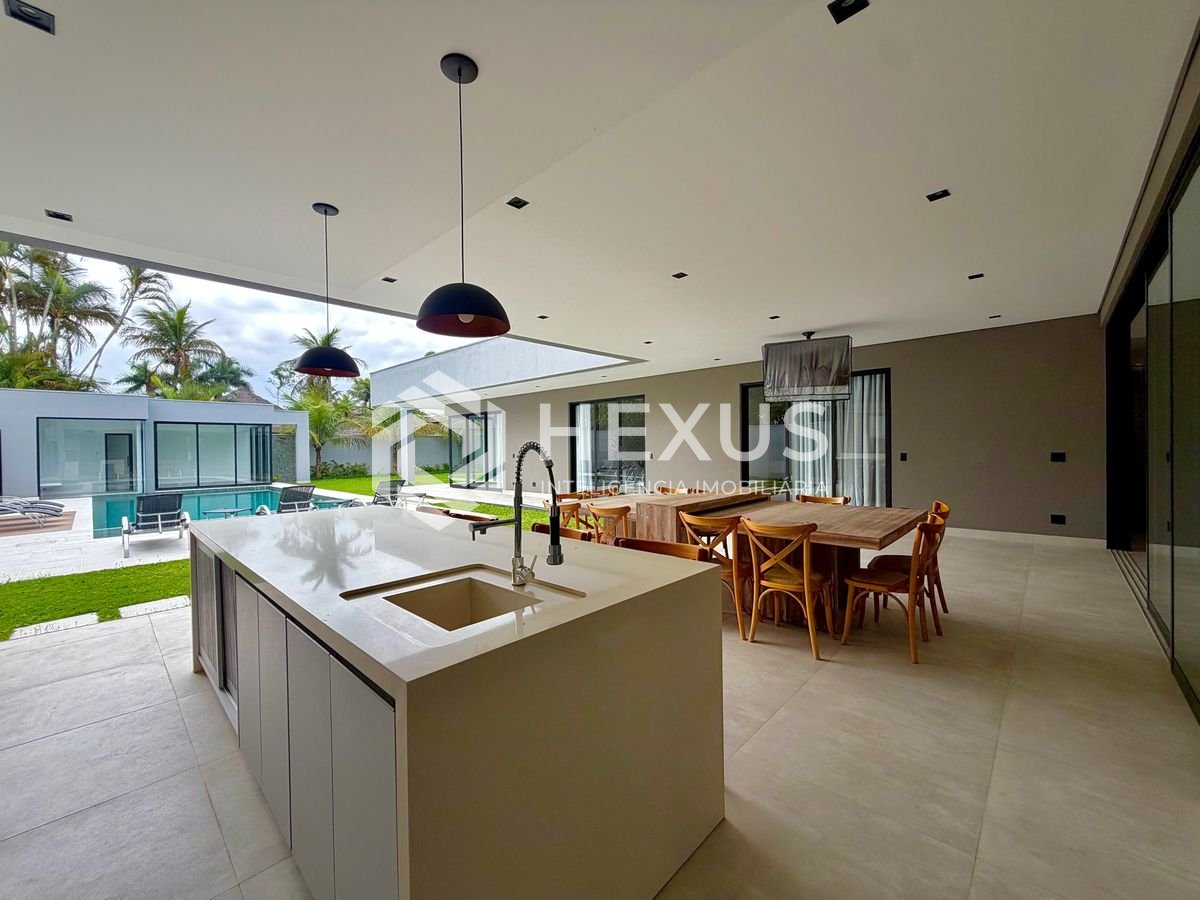 Foto 4 de Casa com varanda e lazer no Acapulco, Guarujá