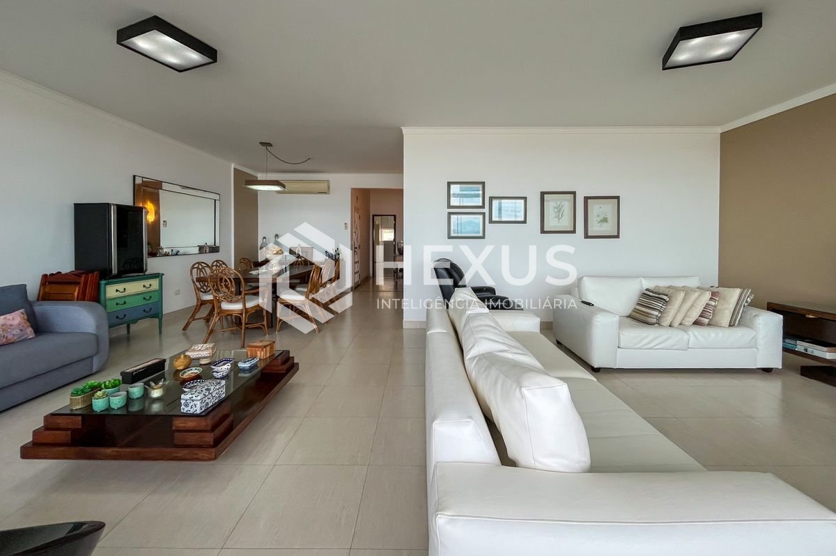 Foto 4 de Apartamento frente mar com varanda vista mar nas Pitangueiras, Guarujá