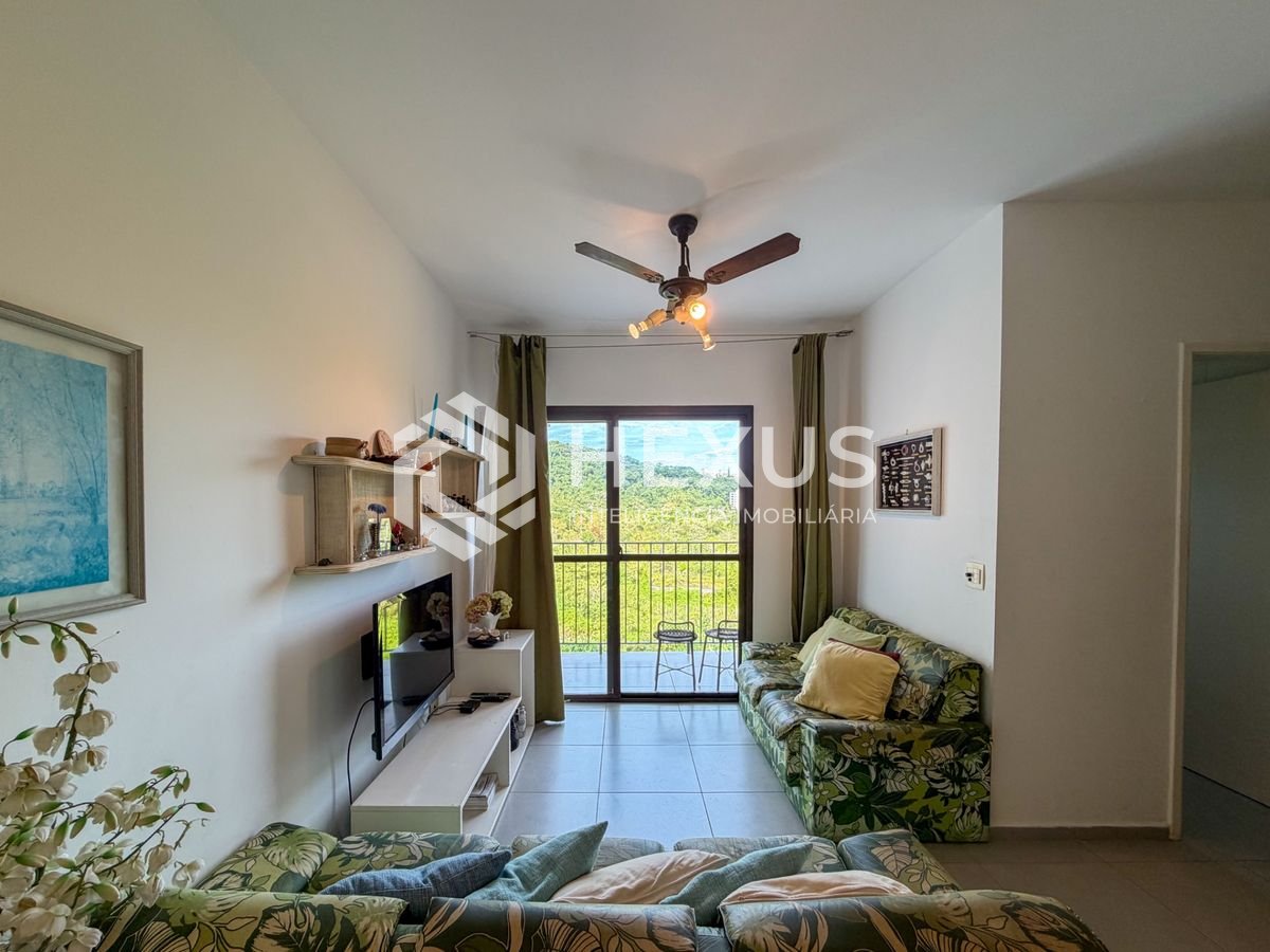 Foto 2 de Apartamento com varanda a 500m da praia na região do Tortugas na Enseada, Guarujá