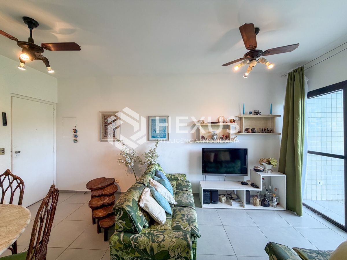 Foto 4 de Apartamento com varanda a 500m da praia na região do Tortugas na Enseada, Guarujá