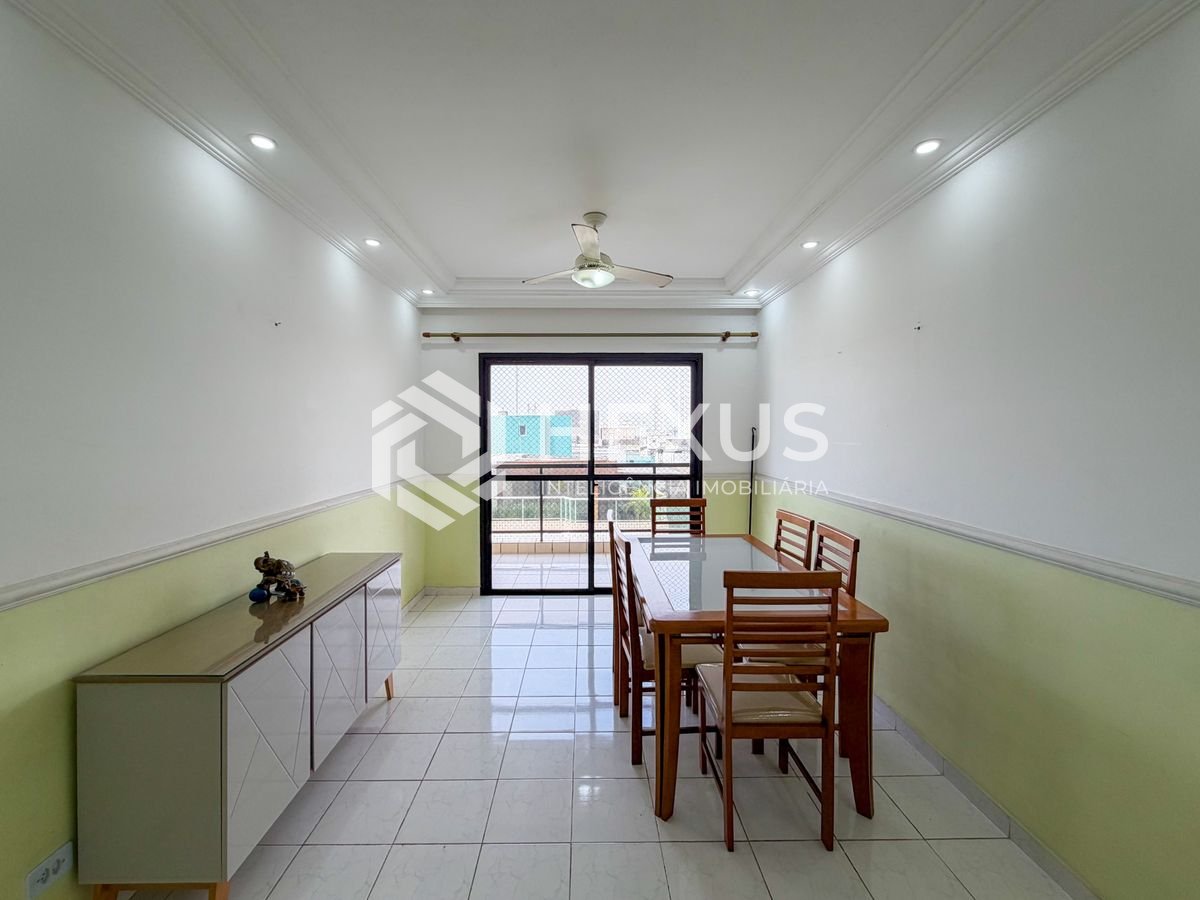 Foto 2 de Apartamento com varanda e lazer a 400m da praia na região do Casa Grande Hotel na Enseada, Guarujá