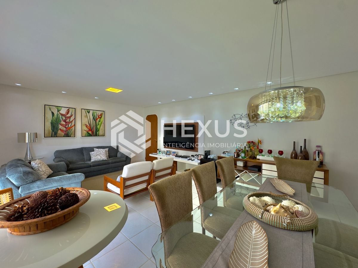 Foto 5 de Apartamento reformado com varanda a 200m da praia na região da Barra Funda nas Pitangueiras, Guarujá