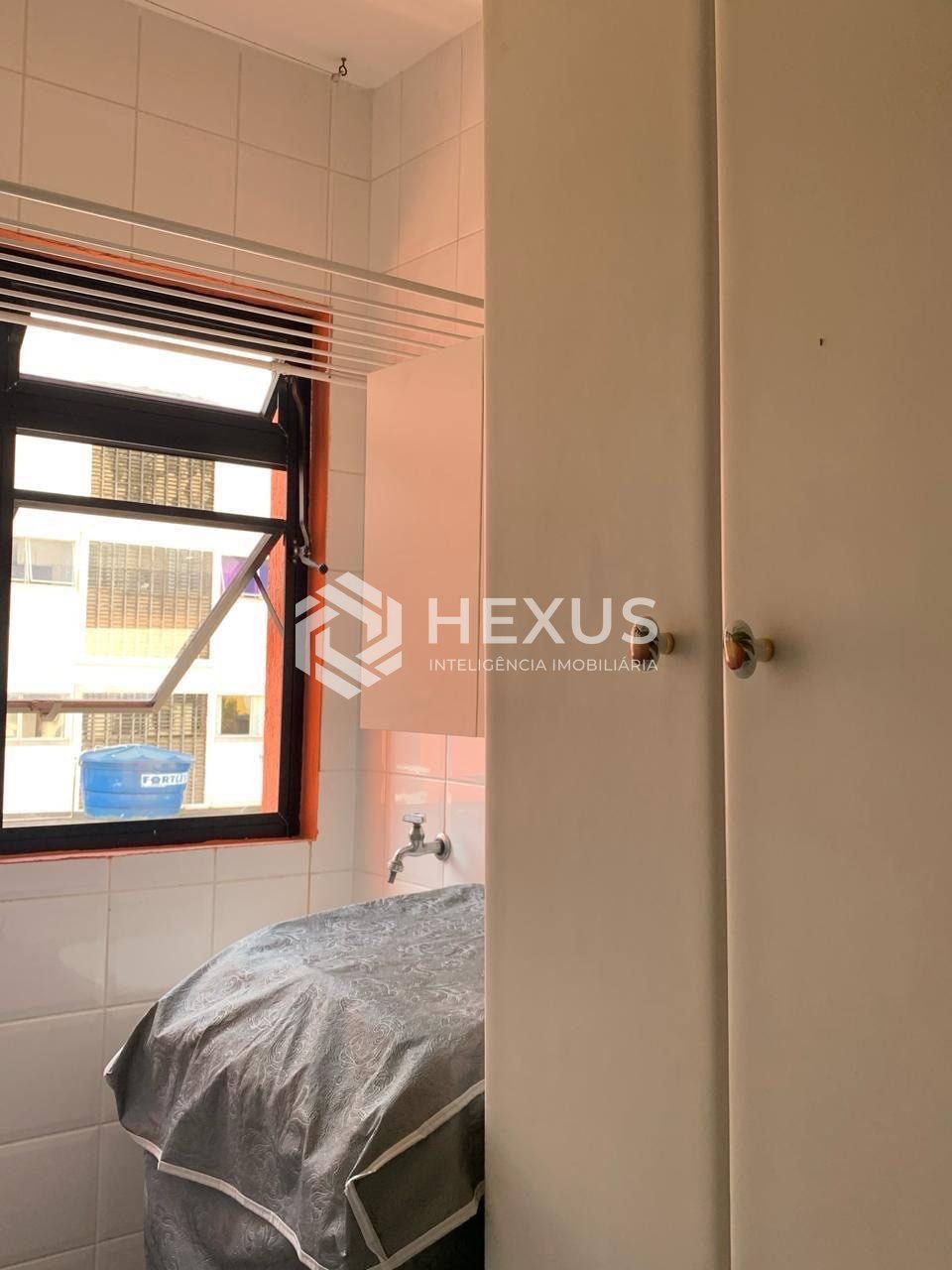 Foto 4 de Apartamento com varanda e lazer na Enseada, Guarujá