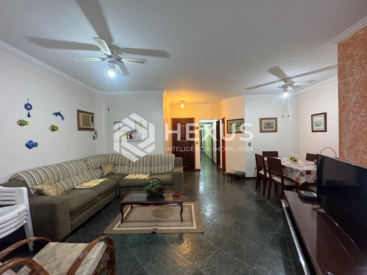 Foto 3 de Apartamento com varanda a 400m da praia em Brunella na Enseada, Guarujá