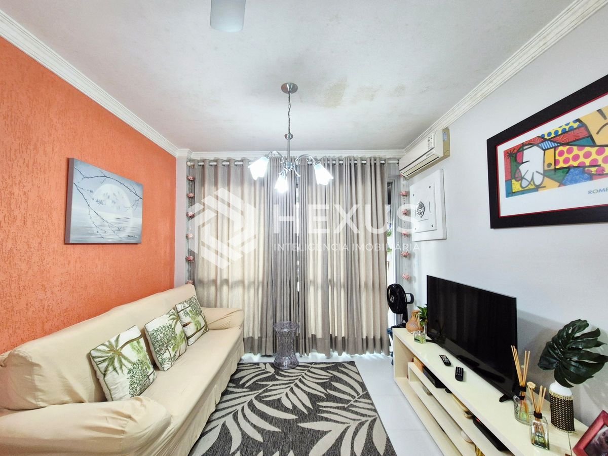 Foto 4 de Apartamento reformado com varanda gourmet nas Pitangueiras, Guarujá