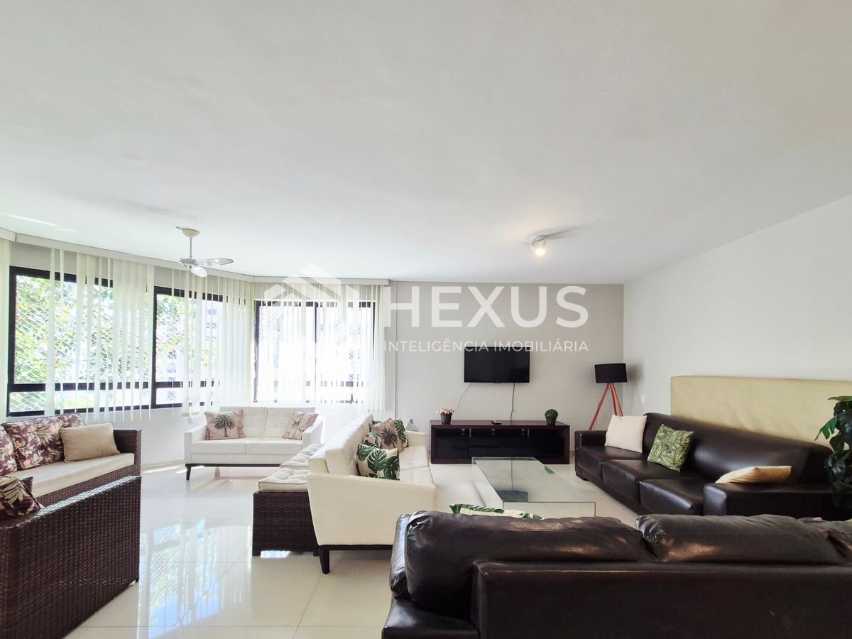 Foto 5 de Apartamento com varanda e lazer nas Pitangueiras, Guarujá