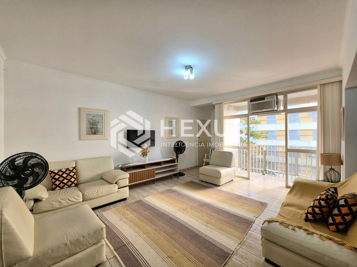 Foto 3 de Apartamento com varanda a 1 quadra da praia na região da Barra Funda nas Pitangueiras, Guarujá