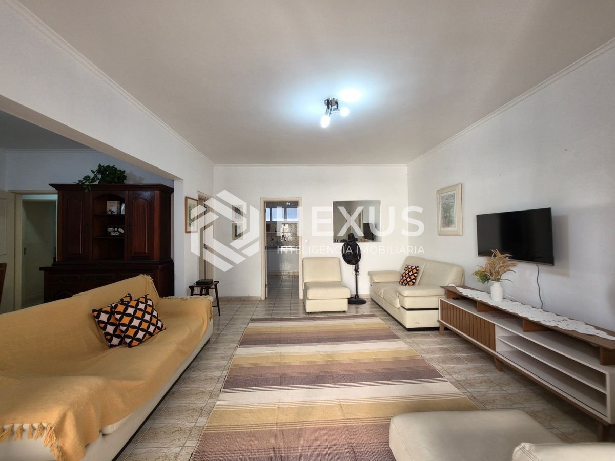 Foto 2 de Apartamento com varanda a 1 quadra da praia na região da Barra Funda nas Pitangueiras, Guarujá