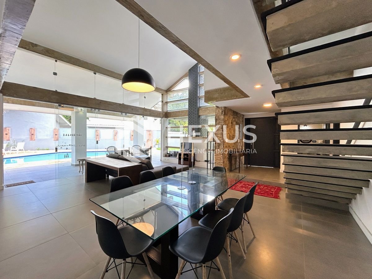 Foto 4 de Casa reformada com varanda e lazer em Jardim Pernambuco I, Guarujá
