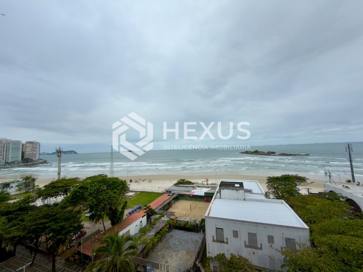Foto 3 de Apartamento reformado frente mar com varanda vista mar na região do Centro nas Pitangueiras, Guarujá
