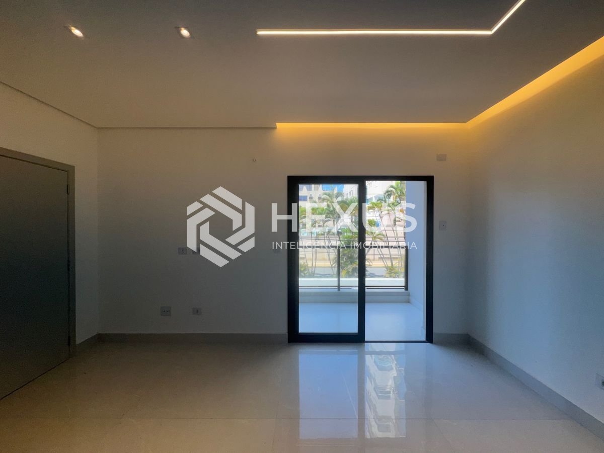 Foto 5 de Sobrado com varanda gourmet a 400m da praia na Enseada, Guarujá