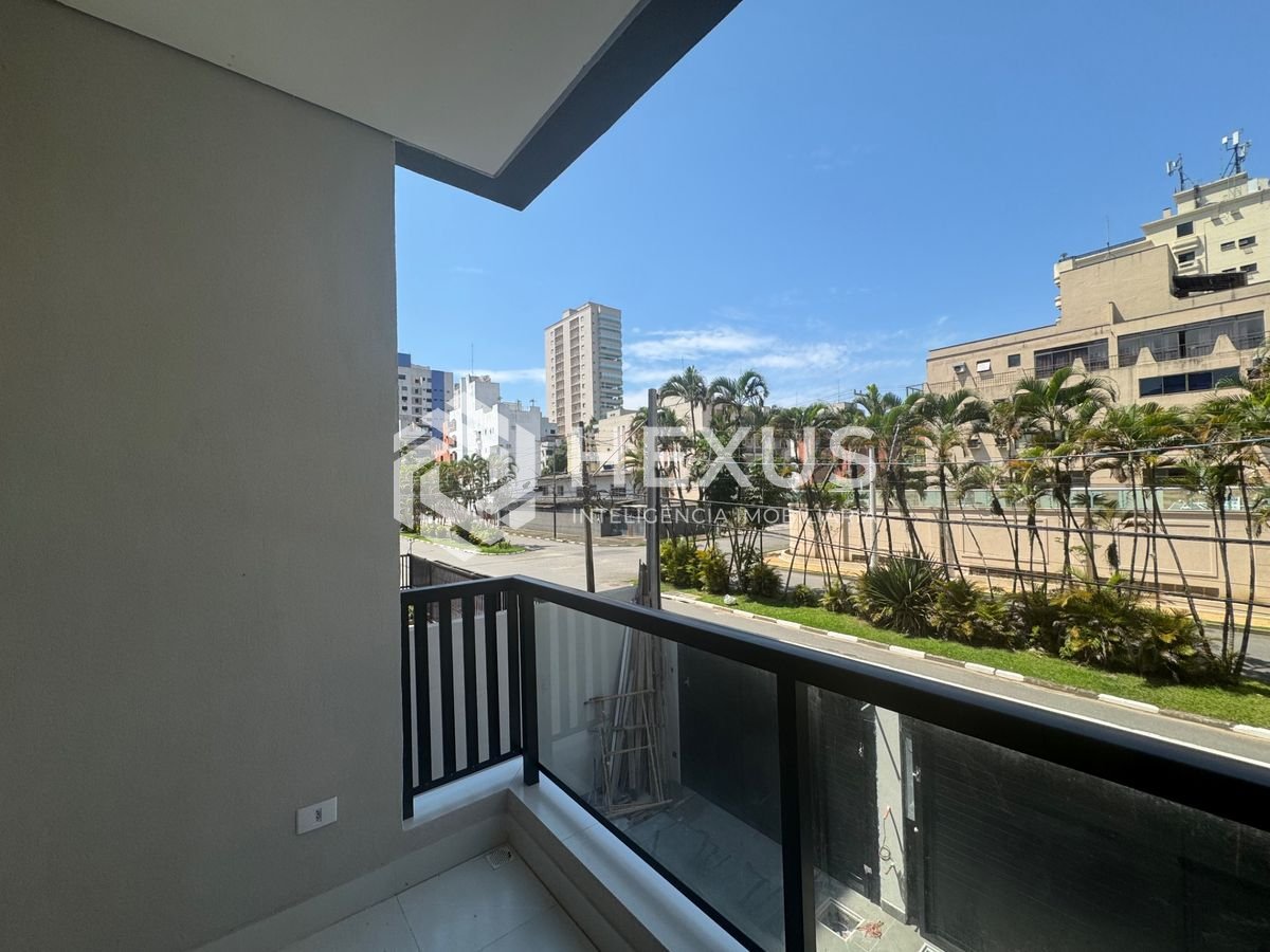Foto 4 de Sobrado com varanda gourmet a 400m da praia na Enseada, Guarujá