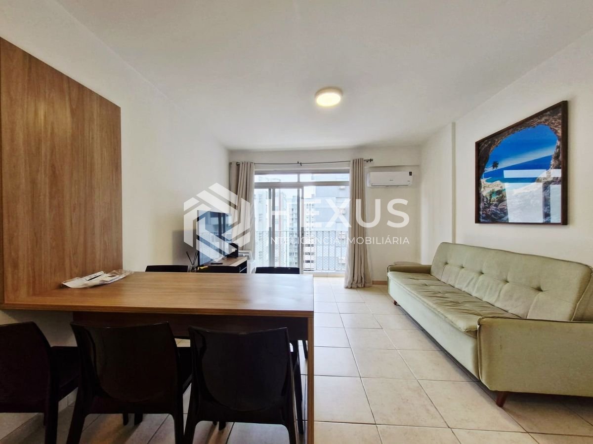 Foto 5 de Apartamento com varanda vista mar a 1 quadra da praia nas Pitangueiras, Guarujá