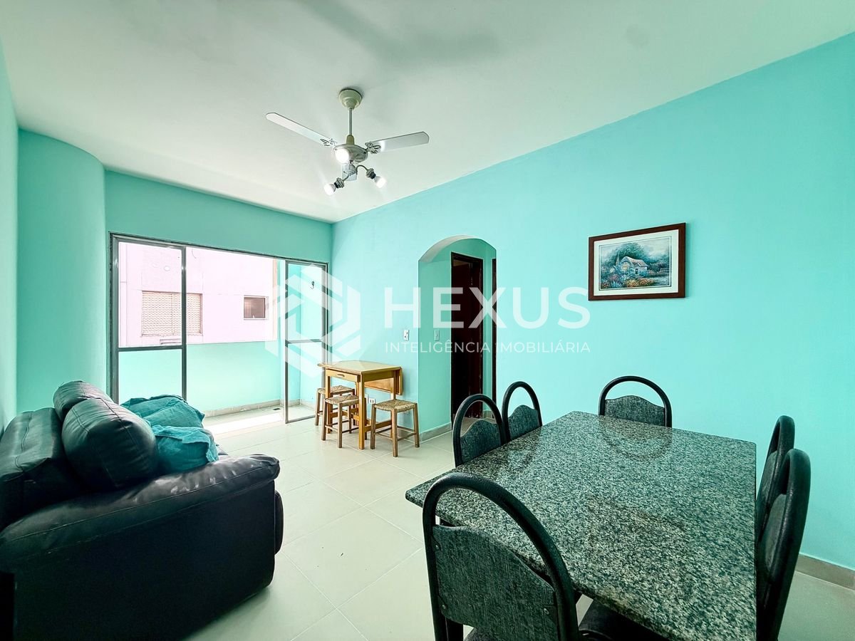 Foto 2 de Apartamento com varanda a 400m da praia no Jardim Astúrias, Guarujá