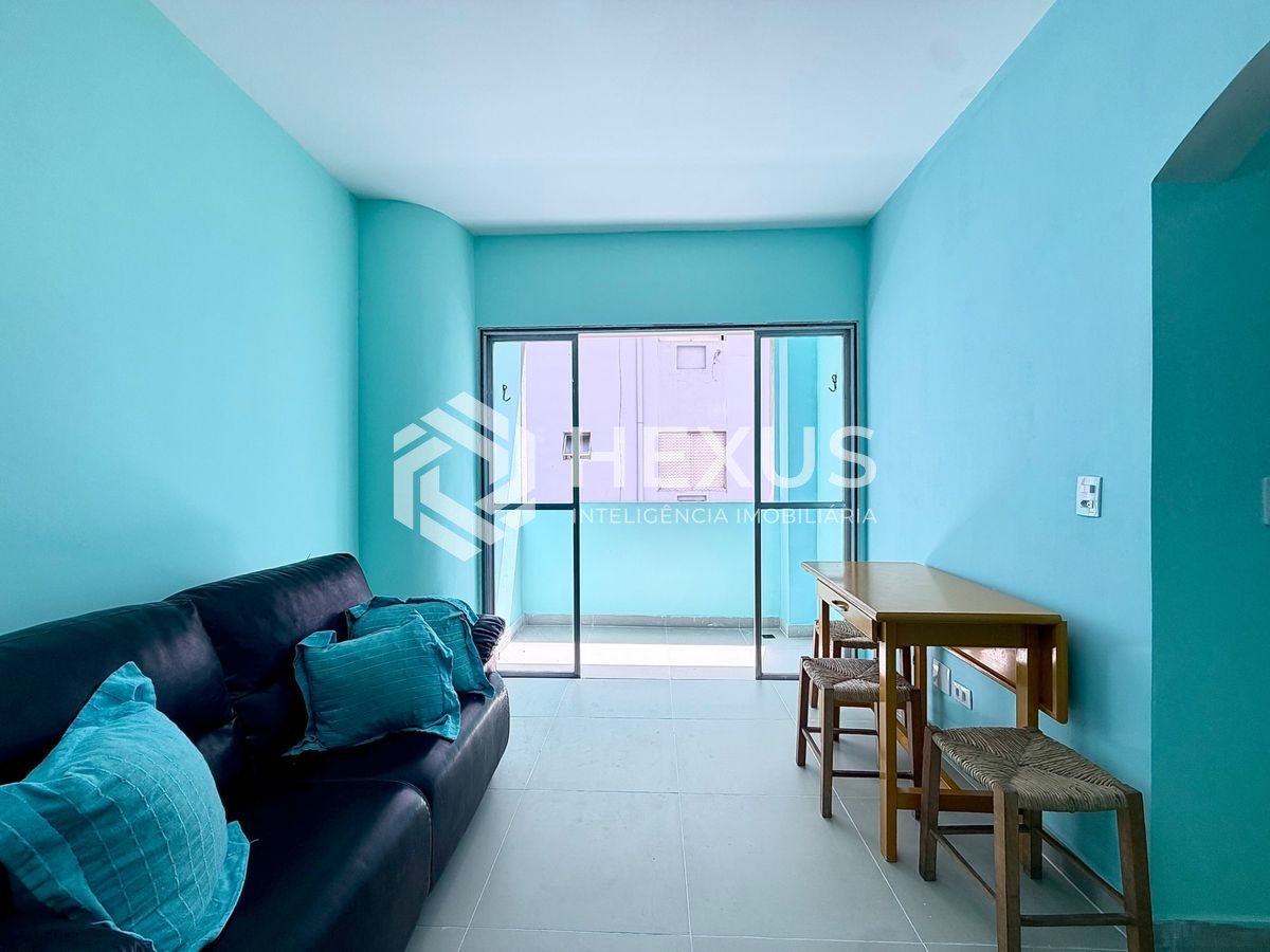Foto 3 de Apartamento com varanda a 400m da praia no Jardim Astúrias, Guarujá