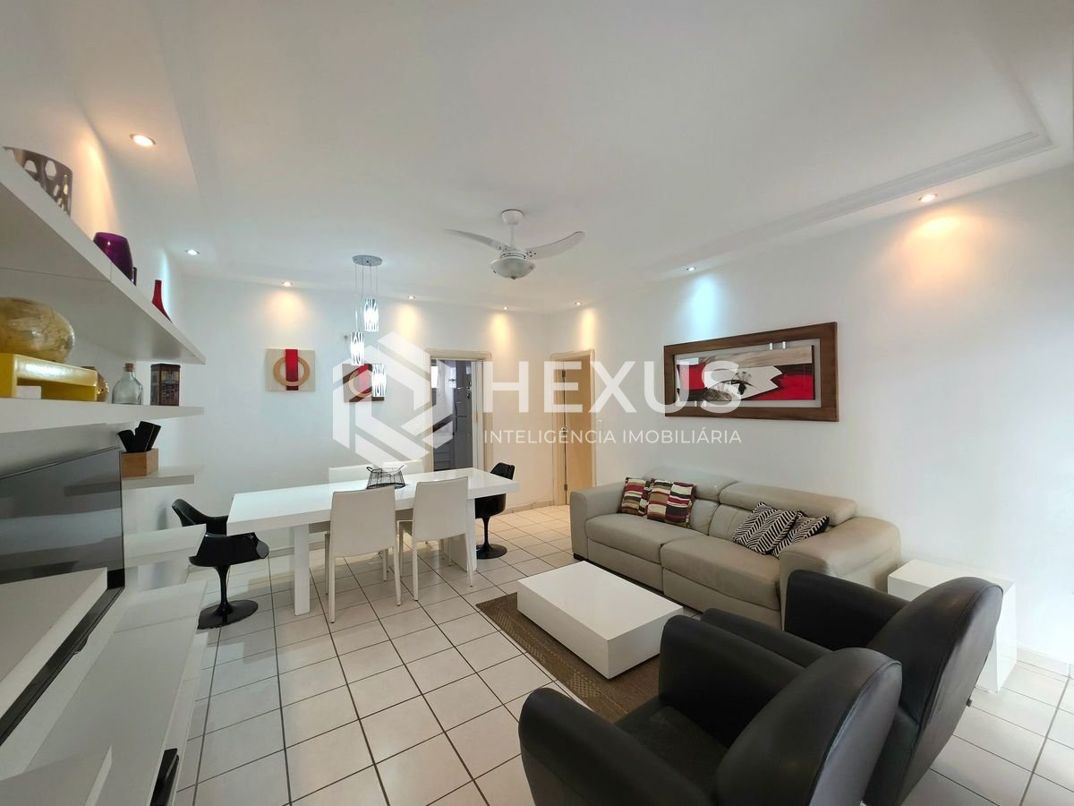 Foto 4 de Apartamento com varanda a 1 quadra da praia nas Pitangueiras, Guarujá