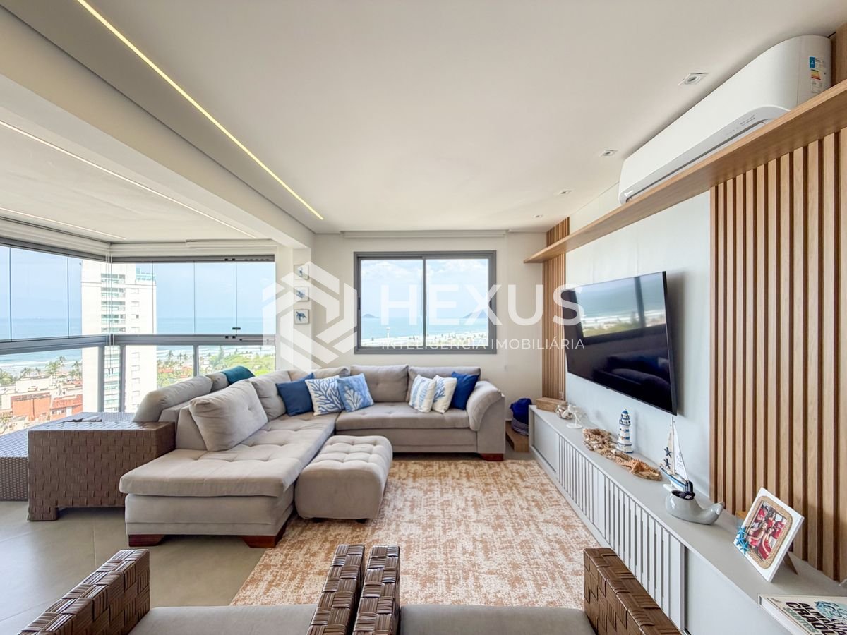 Foto 5 de Apartamento reformado com varanda gourmet vista mar e lazer a 300m da praia na Enseada, Guarujá