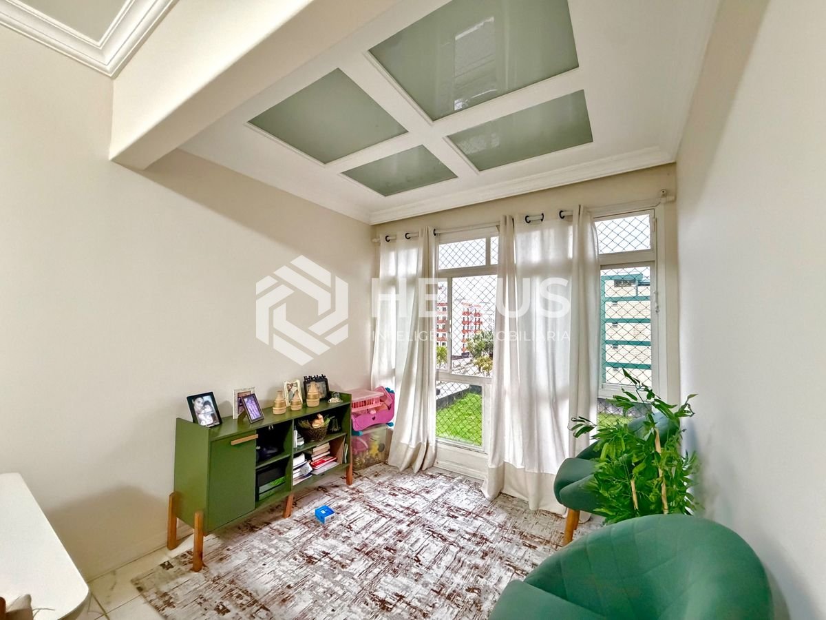 Foto 3 de Apartamento com varanda e lazer a 500m da praia no Tombo, Guarujá