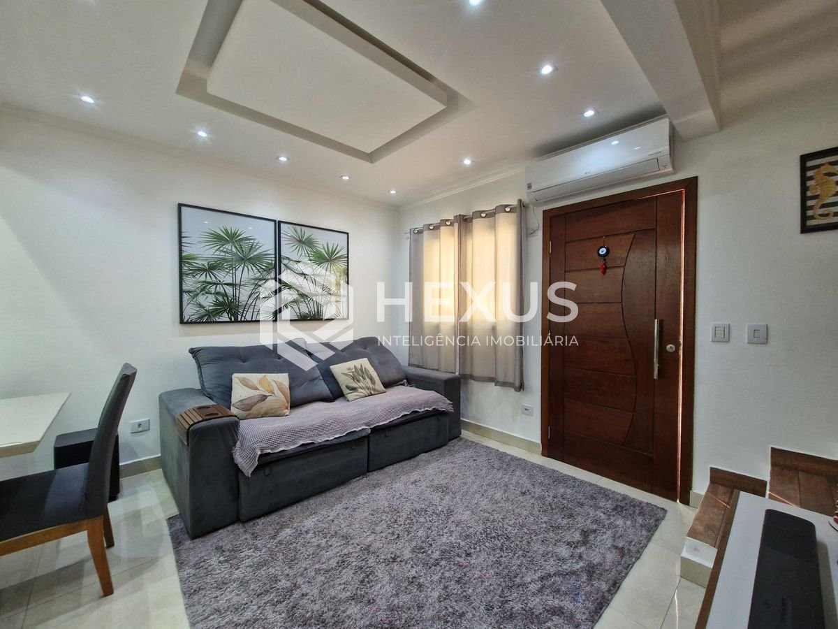 Foto 3 de Casa reformado com varanda na região da Helena Maria na Enseada, Guarujá