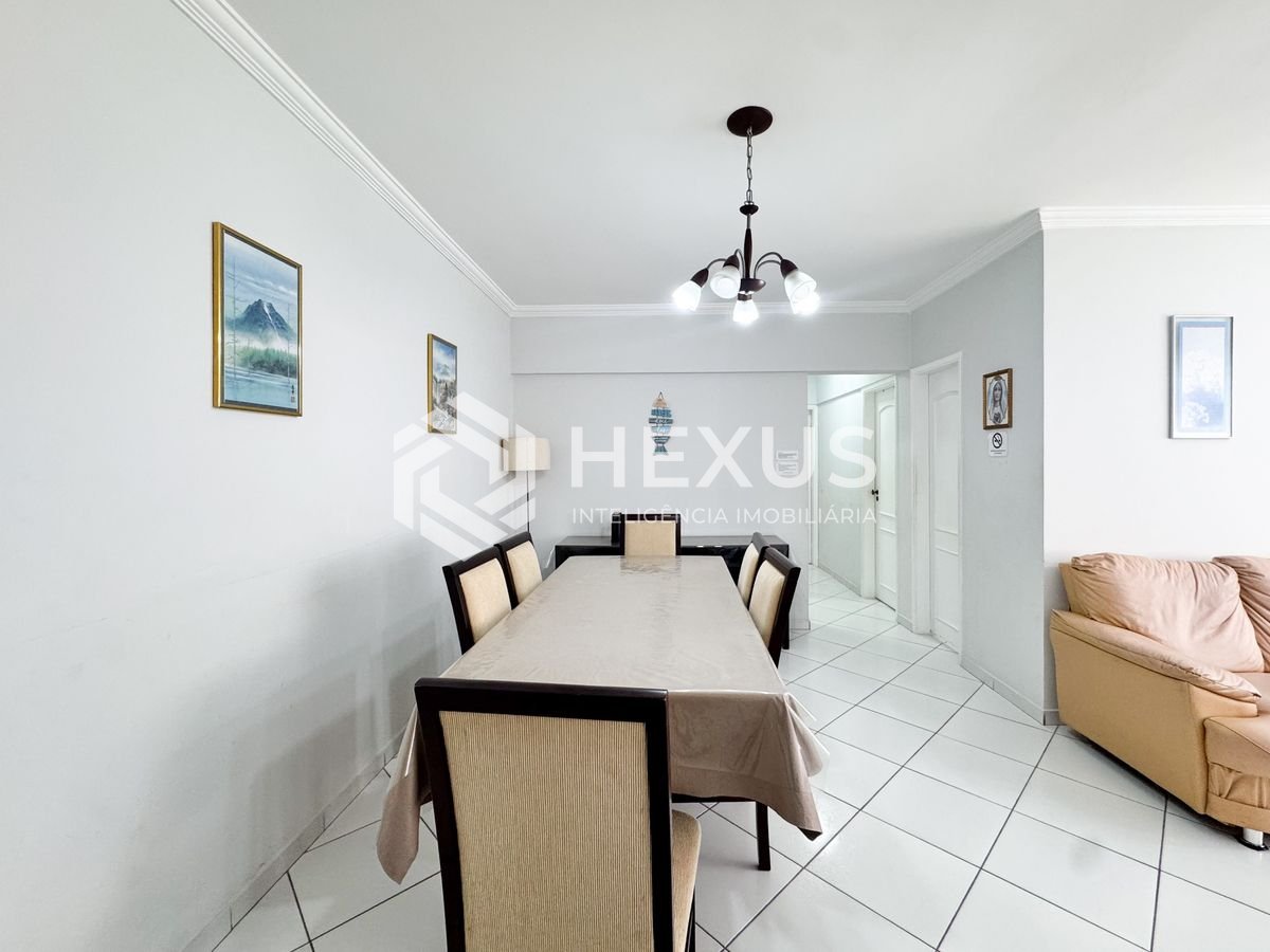 Foto 4 de Apartamento a 1 quadra da praia nas Pitangueiras, Guarujá
