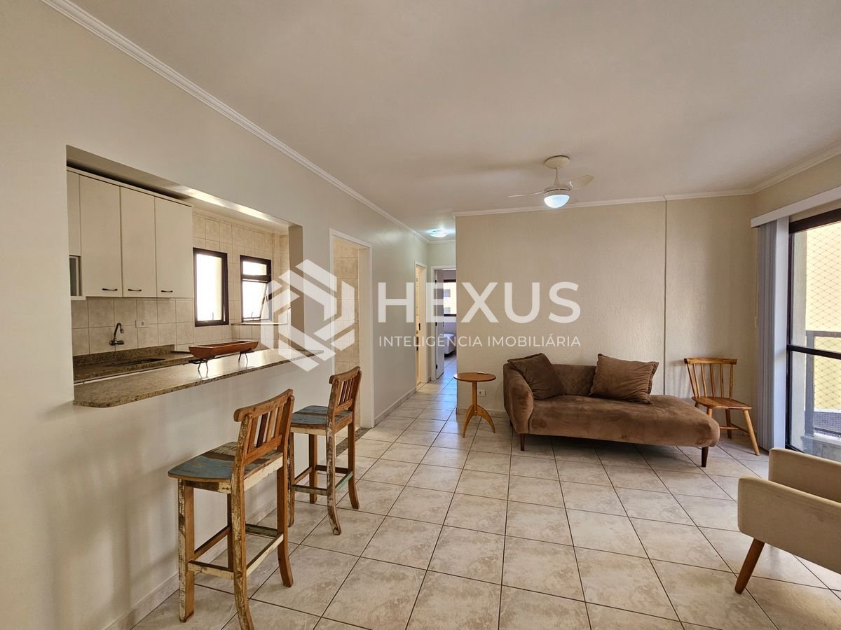 Foto 3 de Apartamento com varanda e lazer a 2 quadras da praia no Tombo, Guarujá
