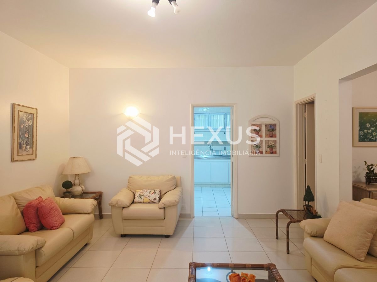 Foto 5 de Apartamento com varanda a 1 quadra da praia nas Pitangueiras, Guarujá