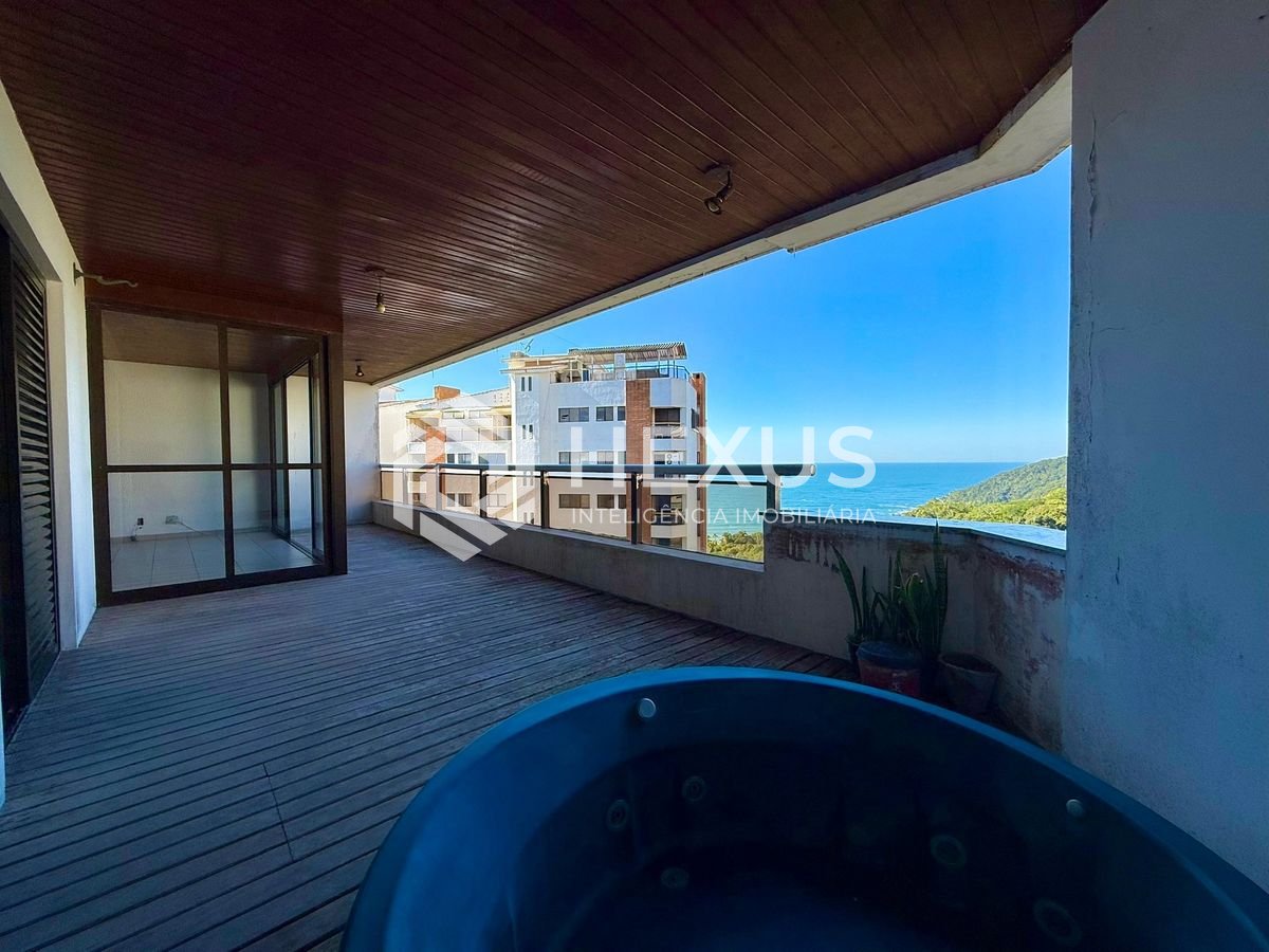 Foto 2 de Apartamento com varanda vista mar e lazer na beira mar no Morro Sorocotuba na Enseada, Guarujá