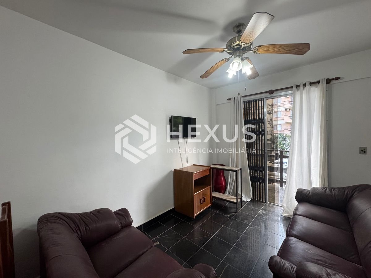Foto 4 de Apartamento com varanda a 400m da praia na Brunella na Enseada, Guarujá