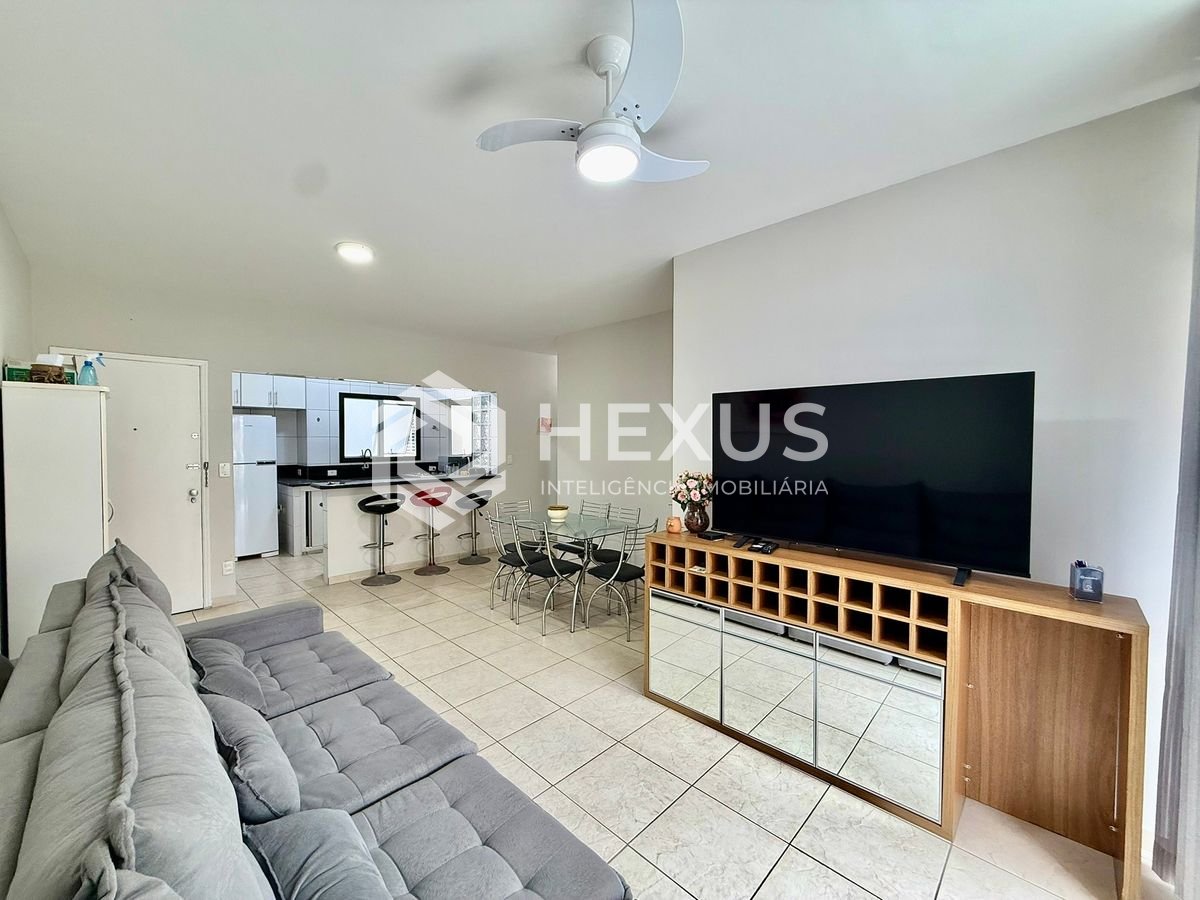 Foto 5 de Apartamento reformado com varanda a 300m da praia na região do Central Park na Enseada, Guarujá