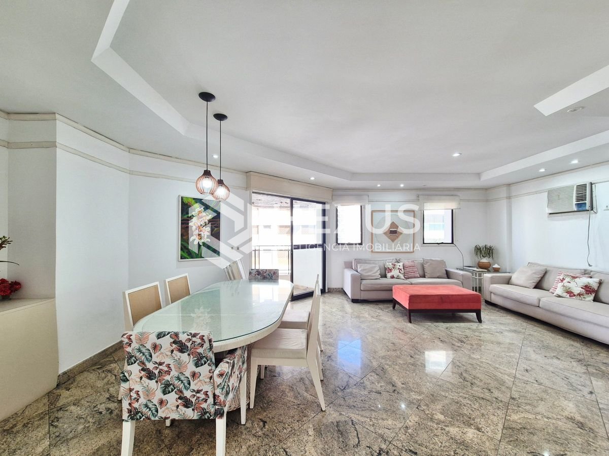 Foto 4 de Apartamento Duplex com varanda vista mar a 50m da praia nas Pitangueiras, Guarujá