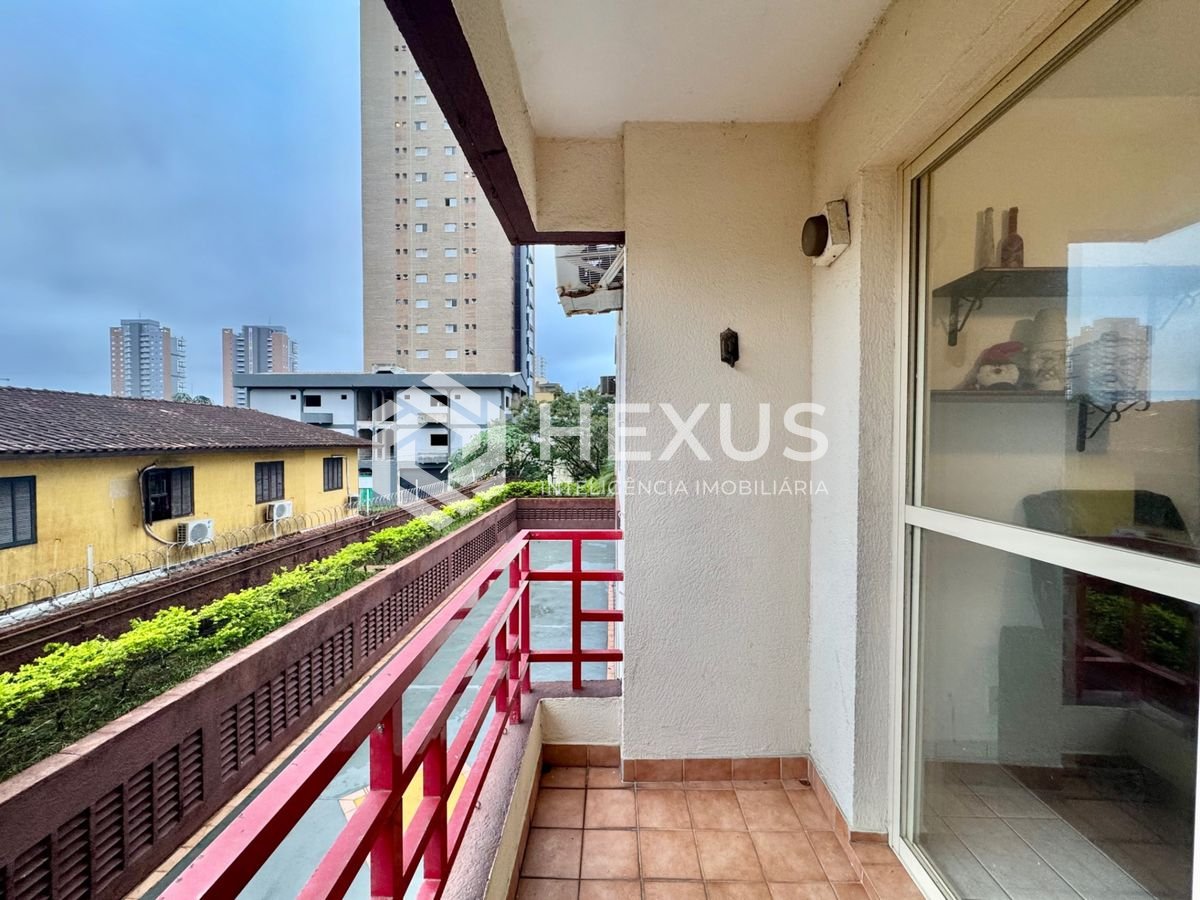 Foto 3 de Apartamento com varanda e lazer na Enseada, Guarujá