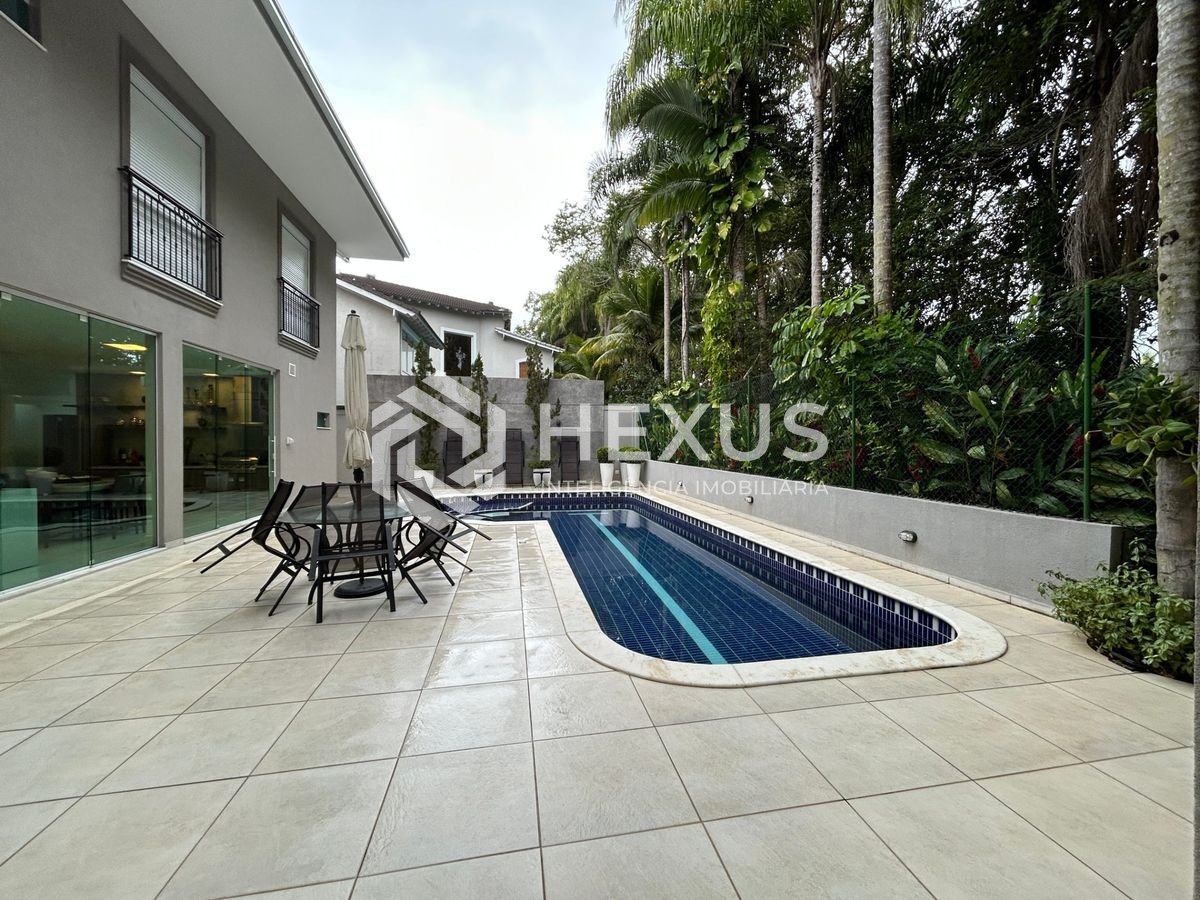 Foto 5 de Casa voltada para a mata na praia de  Pernambuco à venda, Guarujá-SP.