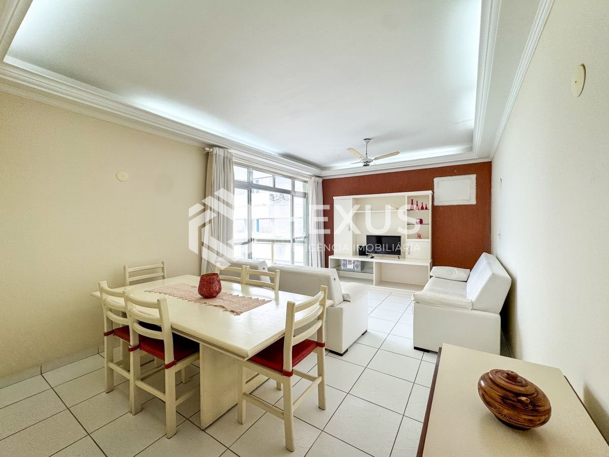 Foto 3 de Apartamento beira mar com varanda vista mar e lazer nas Pitangueiras, Guarujá