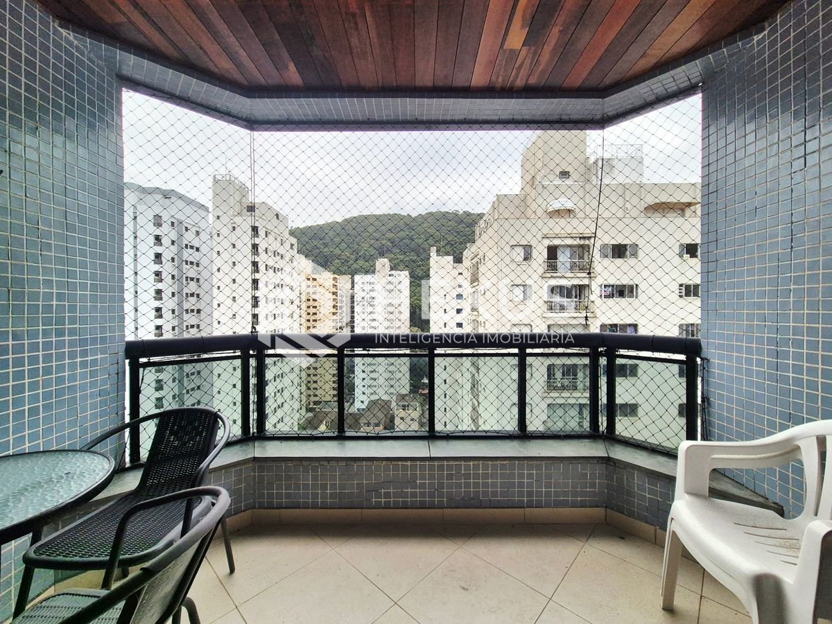 Foto 2 de Apartamento com varanda e lazer na região da Barra Funda nas Pitangueiras, Guarujá